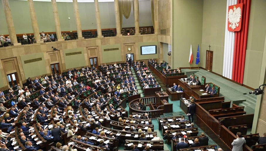 Poljska usvojila kontroverzni zakon o medijima i izazvala nezadovoljstvo građana