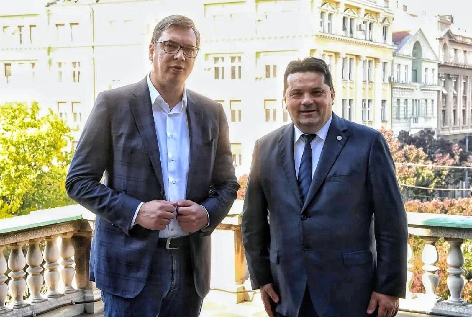 “Ponosni na dugogodišnju saradnju Srpske Napredne Stranke i Ujedinjene Srpske” Stevandić čestitao Vučiću 14 godina postojanja i rada SNS