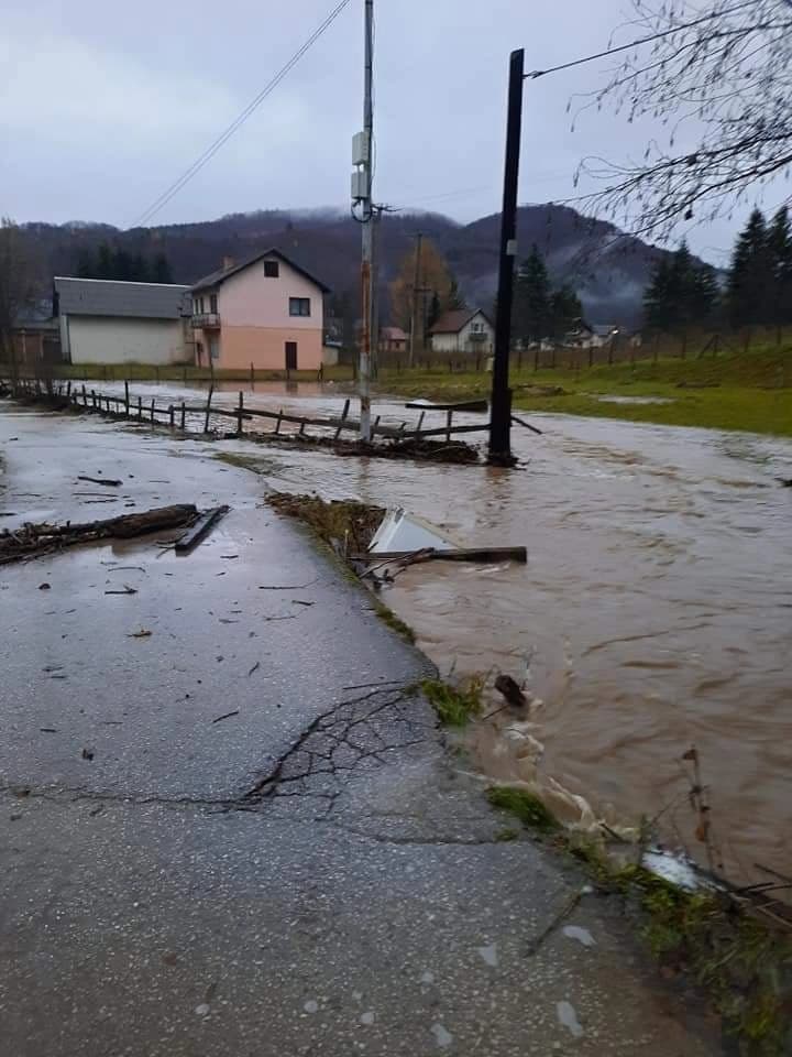 Poplave u Srpskoj – vanredno u Palama i Trnovu; Ugroženi objekti i most u Istočnoj Ilidži