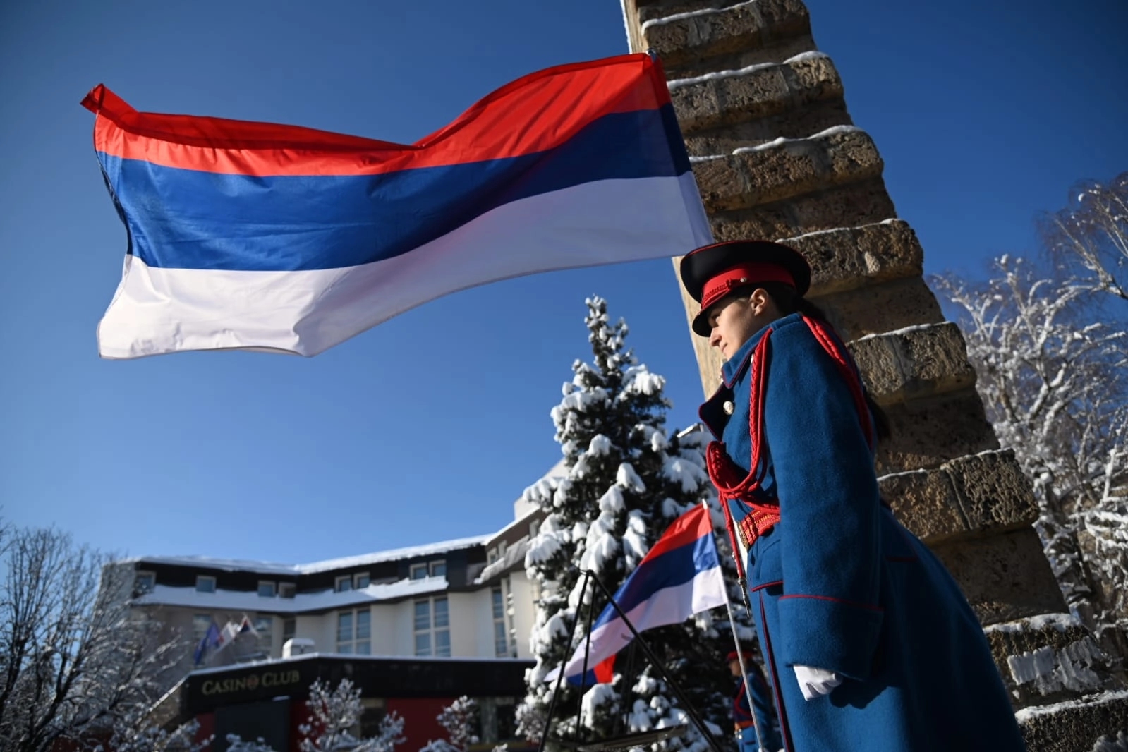 Povodom 9. januara – Dana Republike, u Banjaluci položeni vijenci i cvijeće kod spomenika poginulim borcima NOR-a