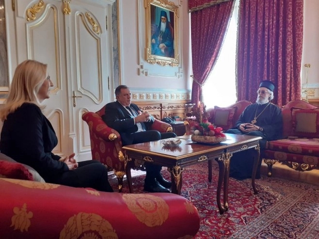 Prijem povodom Božića; Dodik episkopu Јefremu poklonio panagiju presvete Bogorodice