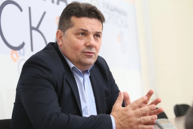 “Sad moramo pametno i čvrsto” Stevandić poručio da su sankcije kao božićna čestitka – sramota