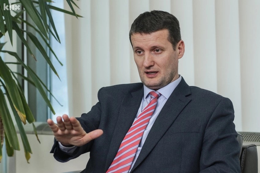 Šepić: Opozicija iz RS-a nije smjela postati pojas za spašavanje Dodikovog režima