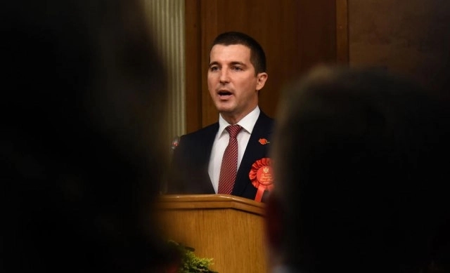 Smenjen Aleksa Bečić; Konatar: Razgovaraćemo sa svima, prioritet formiranje vlade