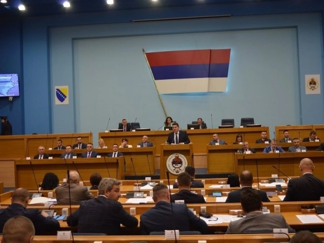 Sve srpske stranke potpisale zaključke Narodne skupštine