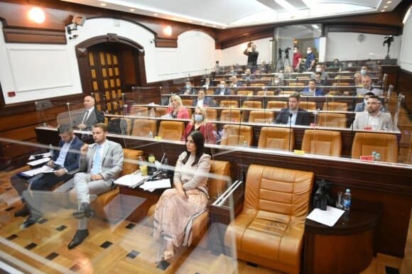 Topić i Lazić nezadovoljni stanjem u Motikama i na Starčevici: Loša sanacija i održavanje puteva