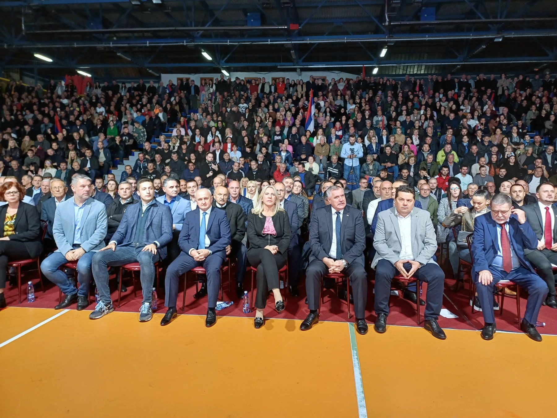 U Derventi narodni miting “Branimo Srpsku”