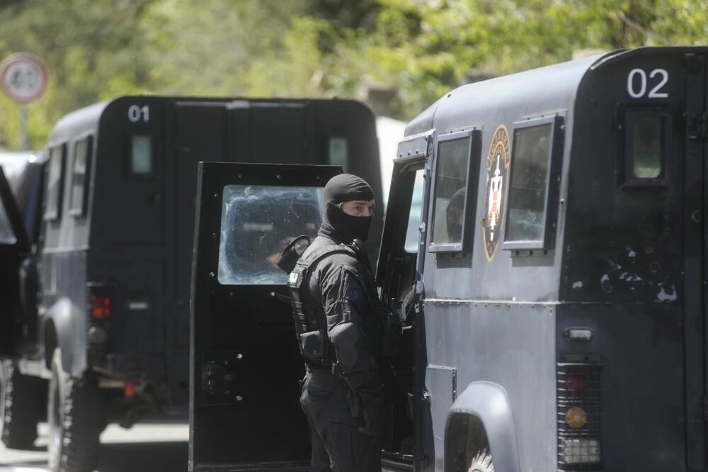 Uhapšeno 9 članova kriminalne grupe, neki od njih visokorangirani pripadnici Vojske Srbije