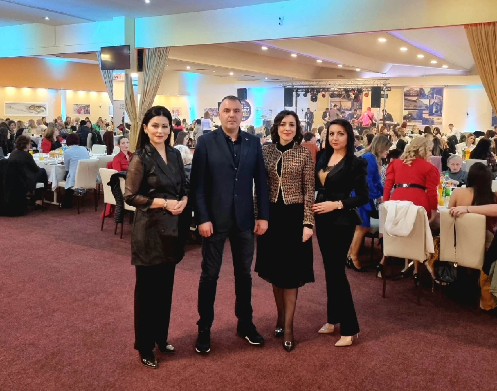 Ujedinjena Srpska organizovala druženje povodom Dana žena