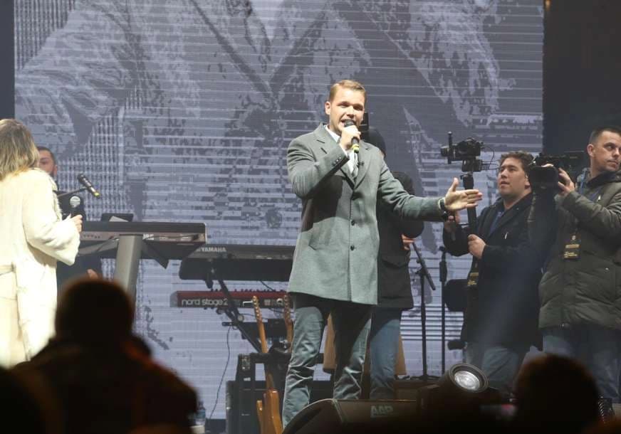 Uvrede na račun Stanivukovića: Gradonačelnik Banjaluke izviždan tokom novogodišnjeg govora