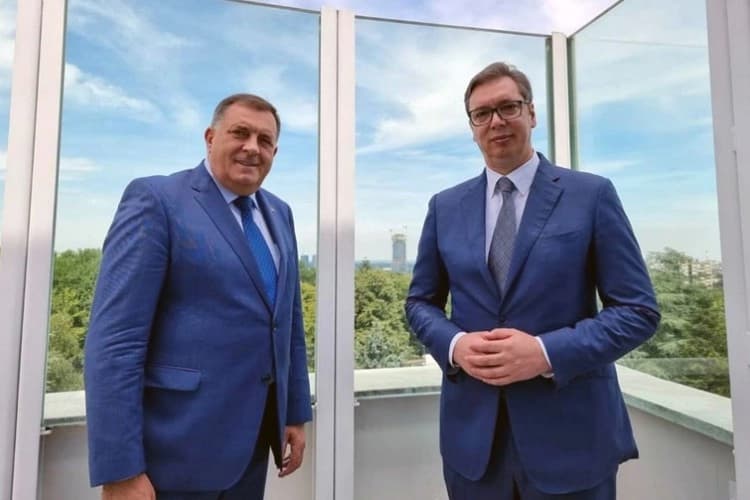 Vučić: Christian Schmidt nam je pomogao kada su htjeli da izoluju Milorada Dodika