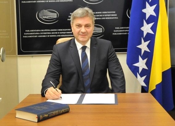 Zvizdić potvrdio: Visoki predstavnik u BiH tražio da se obrati Predstavničkom domu