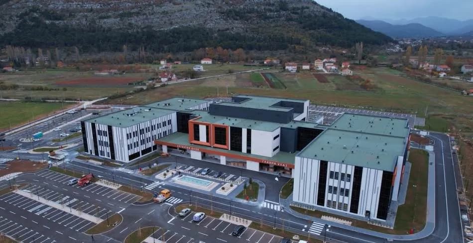Svečano otvorena novoizgrađena bolnica “Sveti arhiđakon Stefan-9. januar” u Trebinju