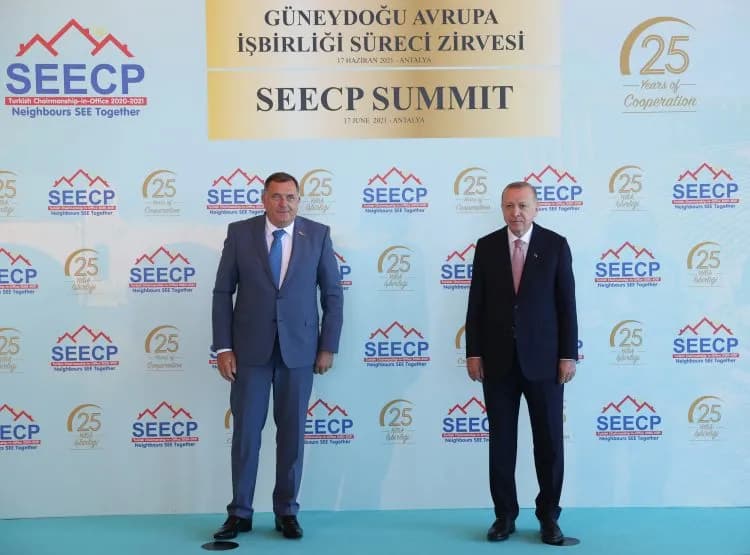 U Antaliji potpisana deklaracija o integracijama u EU i NATO, dokument parafirao i Dodik